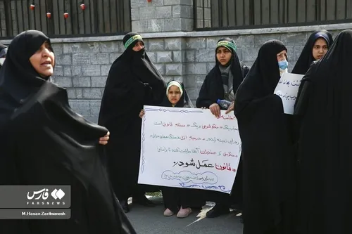 حجاب به روایت یک نماینده: مثل کارتن خواب&zwnj;ها آمده بودند