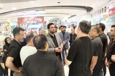 دیدار رحیم سرهنگی با برخی از کسبه زحمتکش مراکز تجاری کیش