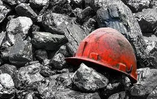 علیرضا قربانی برای جانباختگان معدن طبس خواند