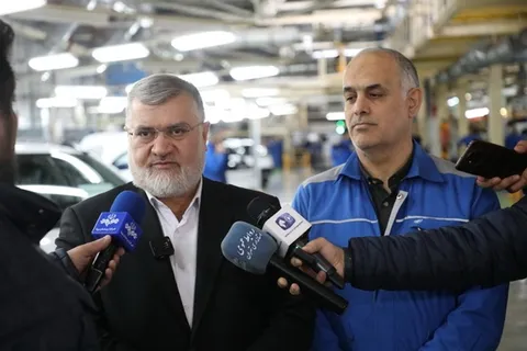 استاندار تهران: برقی‌سازی خودرو‌ها توسط ایران‌خودرو به اجرای قانون هوای پاک کمک می‌کند