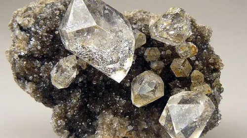 چرا الماس روسی تحریم خواهد شد؟