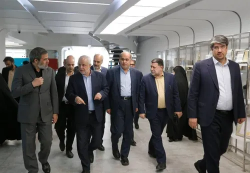 بازدید معاون رئیس جمهور و رئیس بنیاد شهید از بیمه دی