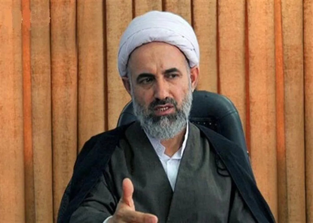 کسانی که با کلیت نظام همراه نبودند اطراف رهبری جمع شده‌اند