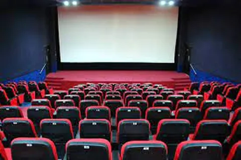 گران شدن بلیت، سینما‌ها را خالی می‌کند