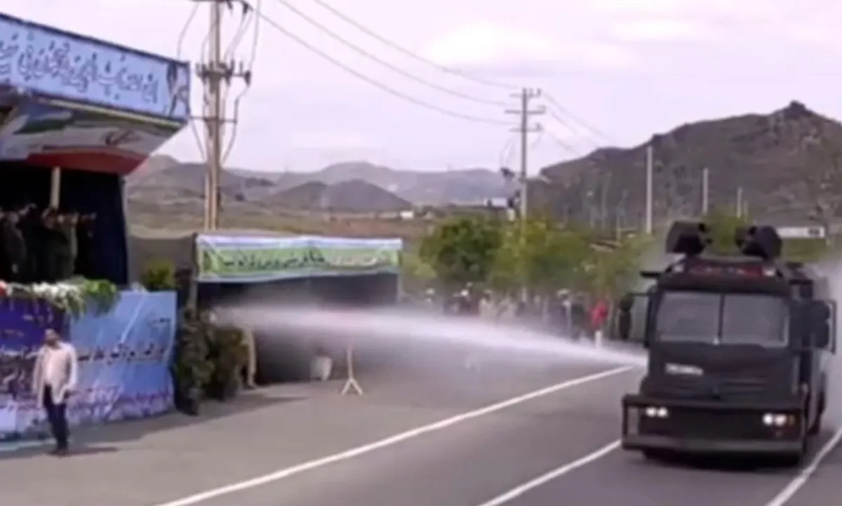 عذرخواهی فرمانده یگان ویژه خراسان رضوی در پی آب‌پاشی خودروی ضدشورش