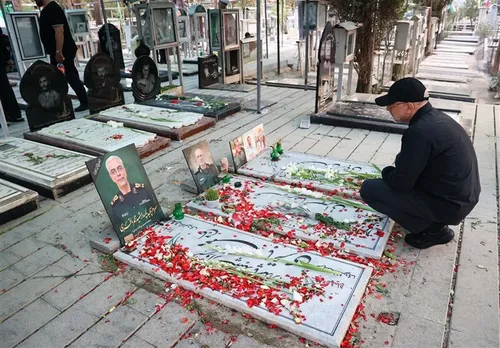 تصاویر محسن تنابنده در تشییع برادرزاده شهیدش
