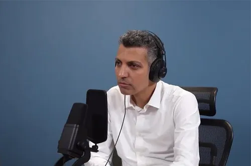 کنایه عادل فردوسی&zwnj;پور به ترجمه فارسی واژه کلین&zwnj;شیت