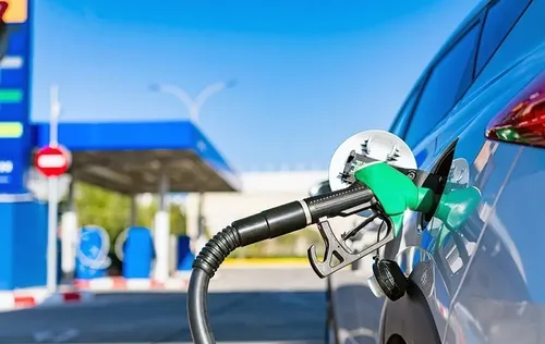 آیا اعطای &laquo;سهمیه بنزین&raquo; به &laquo;کد ملی&raquo; از برنامه هفتم توسعه حذف شده است؟