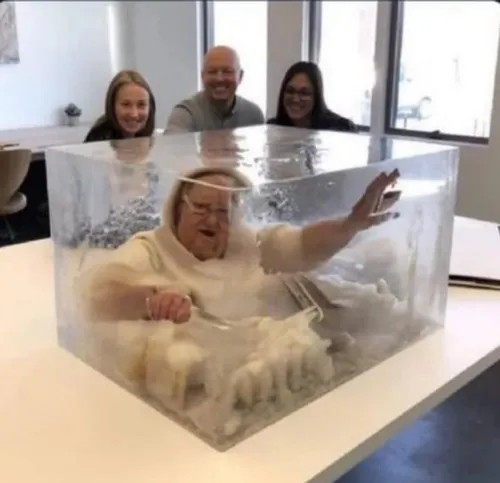 عکس‌های مجازات زنان در ملاء عام در عصر قاجار