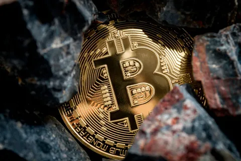 قیمت ارز‌های دیجیتال امروز ۲۷ فروردین ۱۴۰۱| بیت کوین صعودی می‌شود