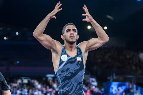 کولاک رحمان بی رحم در فینال کشتی آزاد