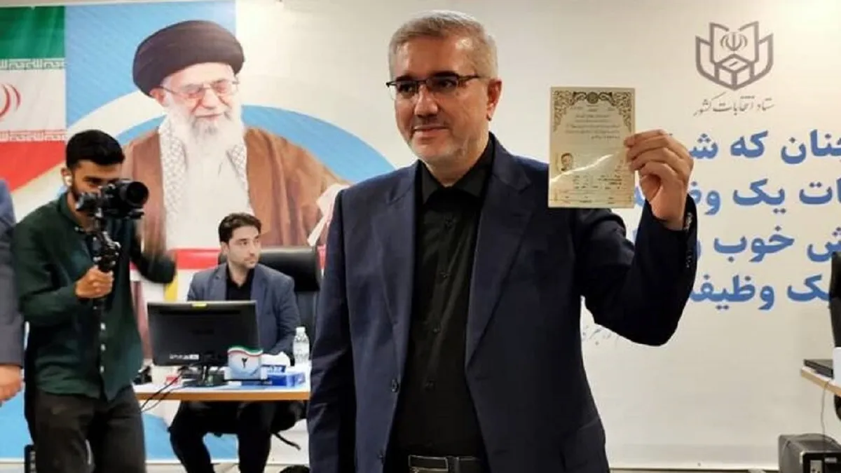 چه کسی اولین نفر از انتخابات انصراف داد؟