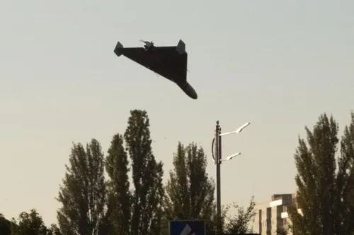 سلاحی عجیب برای از کار انداختن پهپادها! + عکس