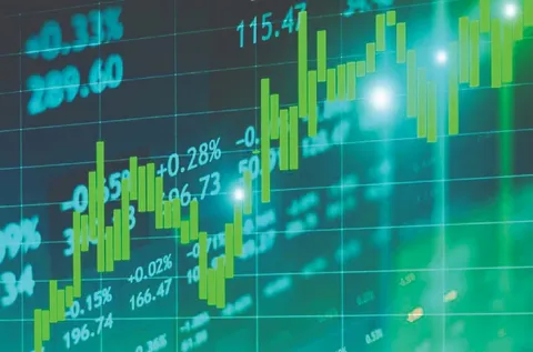 بازگشت نسبی اعتماد به بورس؛ رشد شاخص‌ها و خروج پول از درآمد ثابت