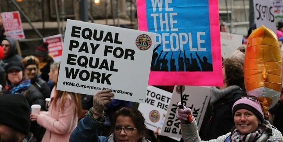 زنان در آلمان ۱۸ درصد کمتر از مردان درآمد دارند